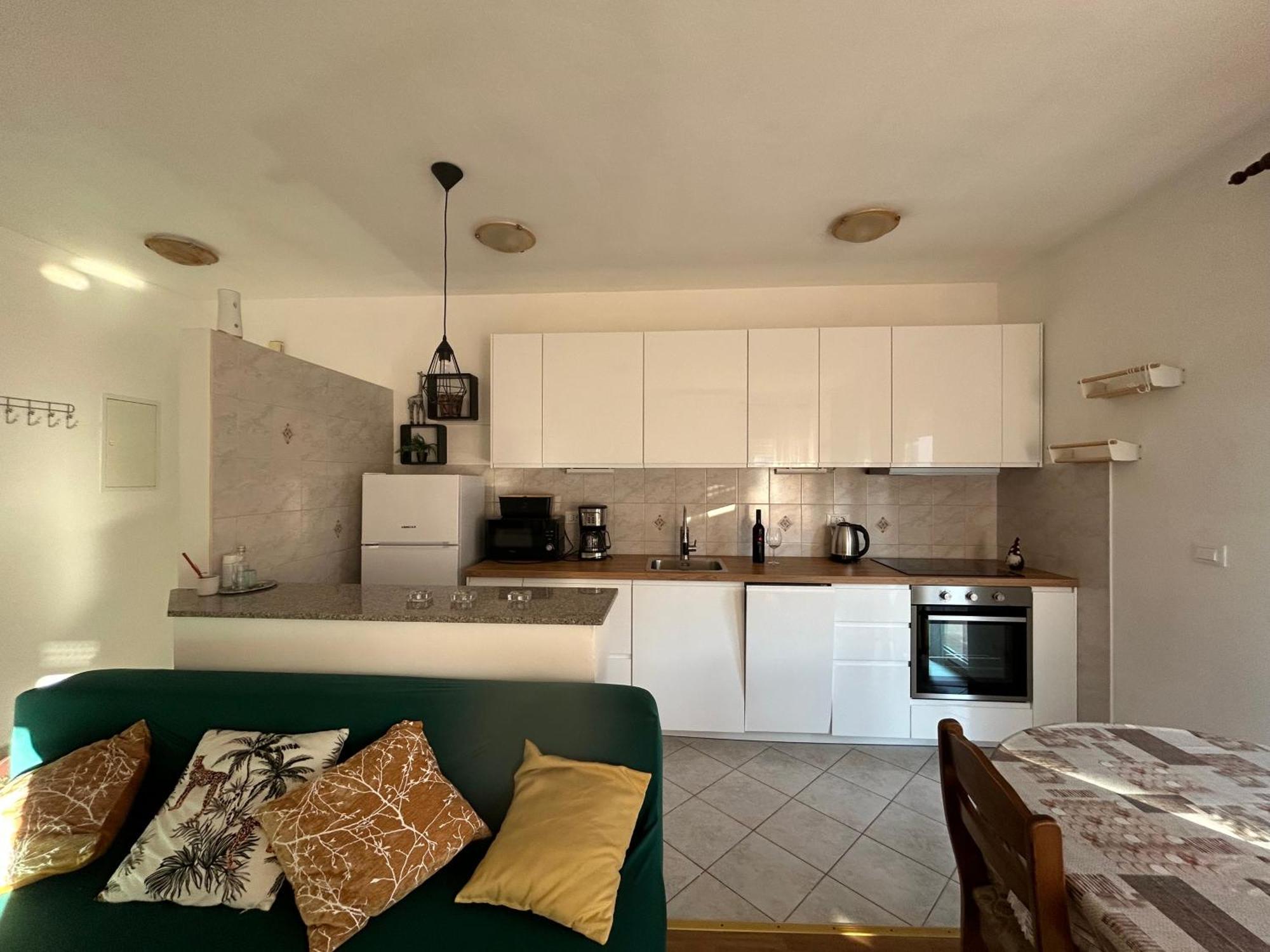 Apartman Petra Kastela Exterior photo
